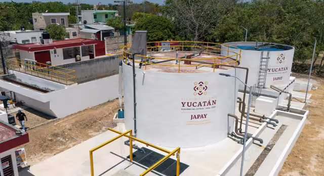 Joaquín Díaz Mena supervisa obra que beneficia a más de 2,600 habitantes en Mérida