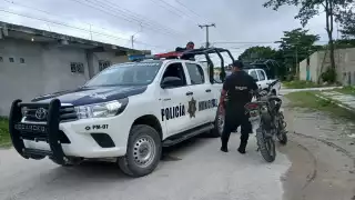 Detienen a conductor por circular sin placas en Escárcega