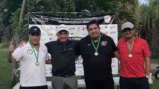 Arturo ganó el torneo con un golpe bajo par