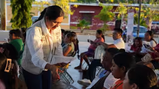 Refuerzan estrategia contra la violencia hacia las mujeres en Yucatán con botones de auxilio y centros de atención