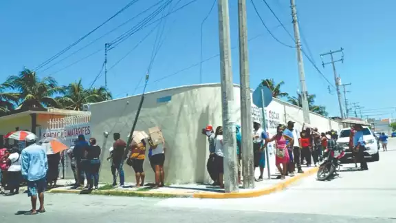 Líder social acusa de compra de votos en instalaciones del PRI en Ciudad de Carmen Líder social acusa de compra de votos en instalaciones del PRI en Ciudad de Carmen