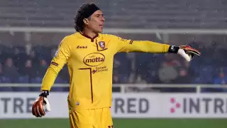 El equipo del portero mexicano Memo Ochoa estuvo a punto de llevarse la victoria en su visita a la Roma, pero le empataron en la recta final.
