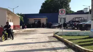 Los policías municipales indicaron que el tesorero del Ayuntamiento de Carrillo Puerto los dejó plantados, pues se reuniría con ellos para resolver sus peticiones