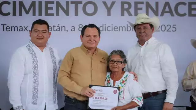 El Gobierno estatal entrega apoyos para fortalecer a productores de 10 municipios del Centro