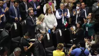 Margarita Zavala fue respaldada por los diputados del PAN ante el Congreso de la Unión durante la sesión para estudiar la Reforma Eléctrica