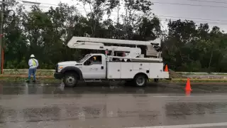 Pobladores de Tixcancal, Yucatán, con más de 24 horas sin luz