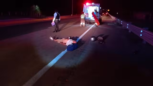 El hombre chocó contra un muro de contención en el Periférico de Campeche