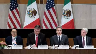 Ebrard explicó que ambos países decomisaron 32 mil armas, lo que permitió una reducción del 9% en los asesinatos en México