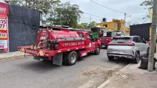 Conato de incendio en pollería moviliza a bomberos en la colonia Santa Margarita    de Ciudad del Carmen