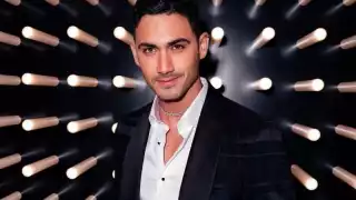 Alejandro Speitzer presume sus pasos de salsa en su cuenta de Instagram