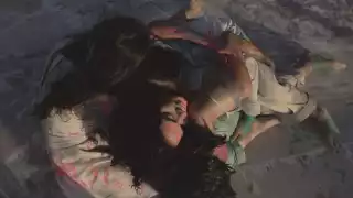 Cuenta con la producción ejecutiva y la actuación de Susan Tax; dirige David Hurtado