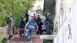 La policía cateó una vivienda y encontró drogas