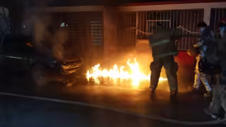 Hombres incendian automóvil en Ciudad del Carmen: van dos en la semana