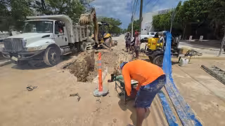 Estalla nueva tubería del Sistema Municipal de Agua Potable de Campeche; supuestamente era más resistente