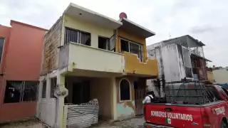 El incendio fue controlado antes de que se extendiera por el rest de la vivienda del fraccionamiento  Villa de San José de Ciudad del Carmen