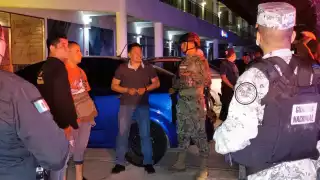 Los hombres no pudieron irse en el auto, ya que se encontraban bajo los influjos del alcohol