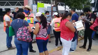 Intentan “colarse” en la vacunación