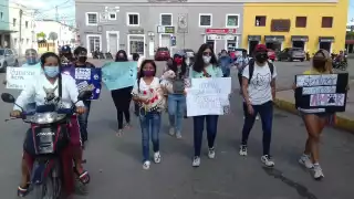 La organización "Bienestar Animal" realiza marcha pacífica en Yucatán