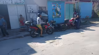 Vecinos de la colonia Morelos denuncian el abandono de calles y servicios públicos.