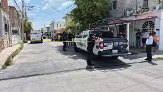 Vecinos alertaron a las autoridades por fuertes olores fétidos provenientes del domicilio.