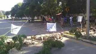 La entrada a Cholul permanece cerrada esta mañana