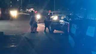 Arrojan a familia de un auto en movimiento en Ciudad del Carmen