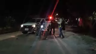En Escárcega, un conductor alcoholizado impactó por alcance a una motocicleta en la colonia Unidad Esfuerzo y Trabajo I.
