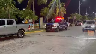 Intensa movilización de autoridades y cuerpos de emergencia en el malecón del centro de la ciudad