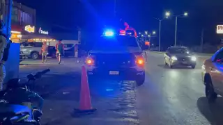 Un choque entre dos motocicletas en la avenida Isla de Tris dejó un herido grave y un detenido