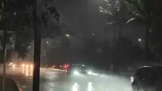 Frente frío 12 y otros fenómenos provocan lluvias en la zona norte de Quintana Roo