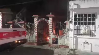 Inician investigación del incendio en la Región 64 en Cancún
