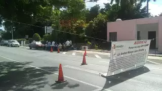 Jubilados de Pemex exigen mejores servicios de salud