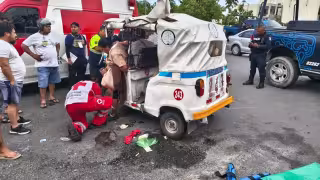 Tres mujeres y un hombre resultaron lesionados en un accidente vehicular en Villas del Sol de Playa del Carmen