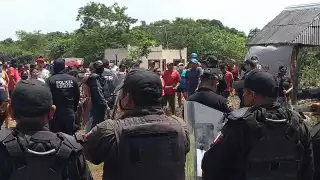 Ante la llegada de los agentes, los paracaidistas no tuvieron otra opción que abandonar el polígono