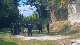 Hallan a hombre herido de bala en predio de la colonia Zaragoza