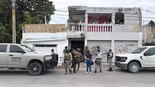 Catean un domicilio en la SM 233 de Cancún por presunto delito de narcomenudeo