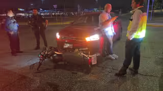 Motociclista lesionado tras ser arrollado por vehículo en el cruce de María Lavalle Urbina