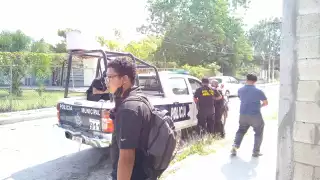 Vecinas realizaron el llamado al número de emergencia, solicitando una unidad y elementos policiacos,