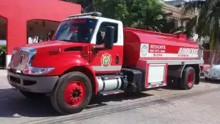Bomberos se manifestaron para exigir mejoras en su equipo de trabajo
