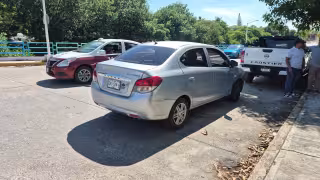 Presunta disputa por el paso termina en choque en La Caleta