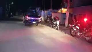 Policías arribaron al domicilio con la intención de brindar apoyo al joven que se encontraba en estado de ebriedad