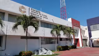 Abogados denuncian retrasos graves en carpetas de investigación en Ciudad del Carmen.