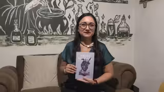 La escritora carmelita Celeste Chávez Cobos afirma que abrirse camino como artista independiente en el sureste es complicado.