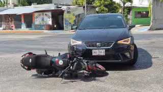 Conductora habría realizado una vuelta en “U” sin precaución.