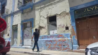 Detectan al menos 50 viviendas en riesgo en el Centro Histórico de Campeche.