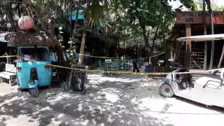 Los comensales solo escucharon las detonaciones, por lo que desconocen quienes fueron sicarios. Foto: Por Esto