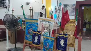Filarmónicos festejan a Santa Cecilia con tradicional recorrido de los estandartes en Calkiní