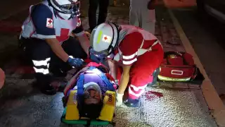 Ladrón de cocos termina en el hospital tras fuerte caída en Ciudad del Carmen