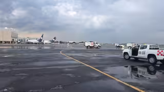 Fuertes lluvias en la CDMX afectarían vuelos en el AICM hoy 1 de octubre; ¿cómo consultar el estatus de tu vuelo?