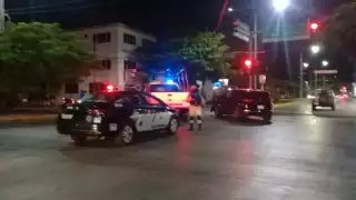 Al lugar de los hechos llegaron agentes de Tránsito Municipal y los Paramédicos de Rescatistas Motorizados